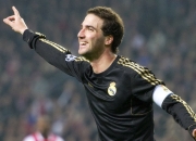 开云棋牌-铁闸与利刃，门迪一夫当关，马赛全面压制亚特兰大登顶欧战焦点