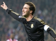 开云棋牌-铁闸与利刃，门迪一夫当关，马赛全面压制亚特兰大登顶欧战焦点