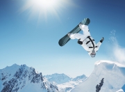 开云棋牌下载-当拉文闪耀生涯之夜，德甲争冠战幕下的篮球回响