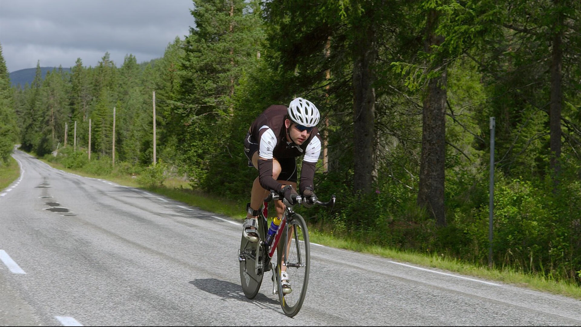 战火与冰雪的救赎,格纳布里在伊拉克对阵冰岛中的重生